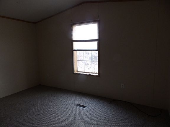 5th image of 108 Church St