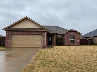 302 Marilyn Glover Dr, Elgin, OK 73538