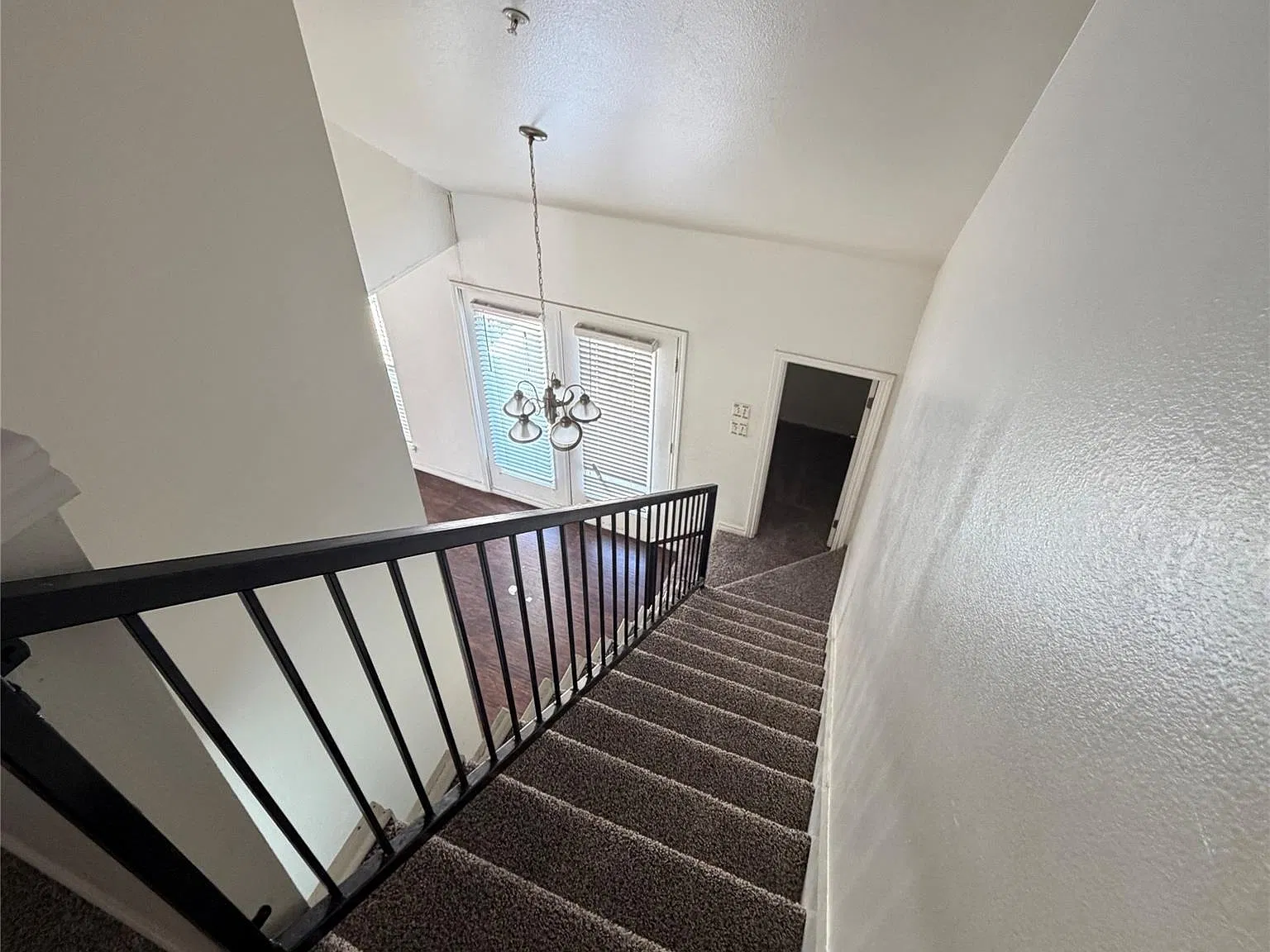 9829 Walnut St — Photo 4