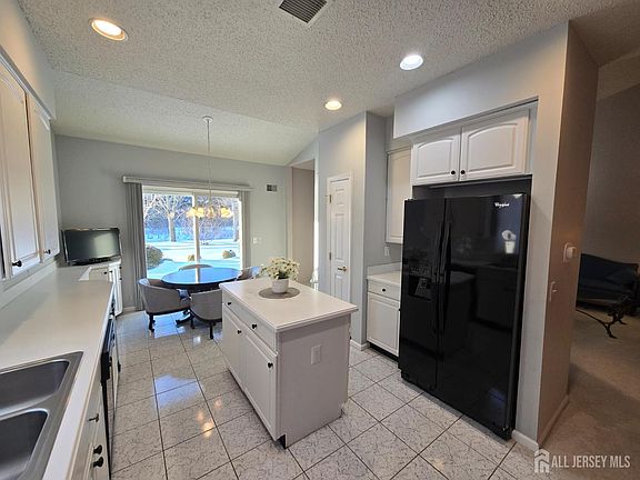 3rd image of 133 Chichester Rd