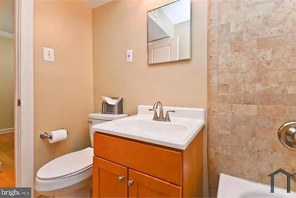 2838 Hartford St SE #201 — Photo 9