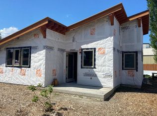 1112 Chestnut St, Sandpoint, ID 83864