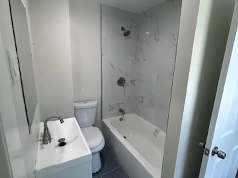 23 Howe St — Photo 9