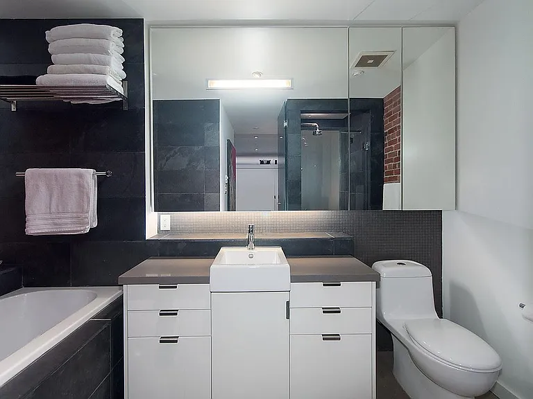 53 Hastings St W #604 — Photo 15