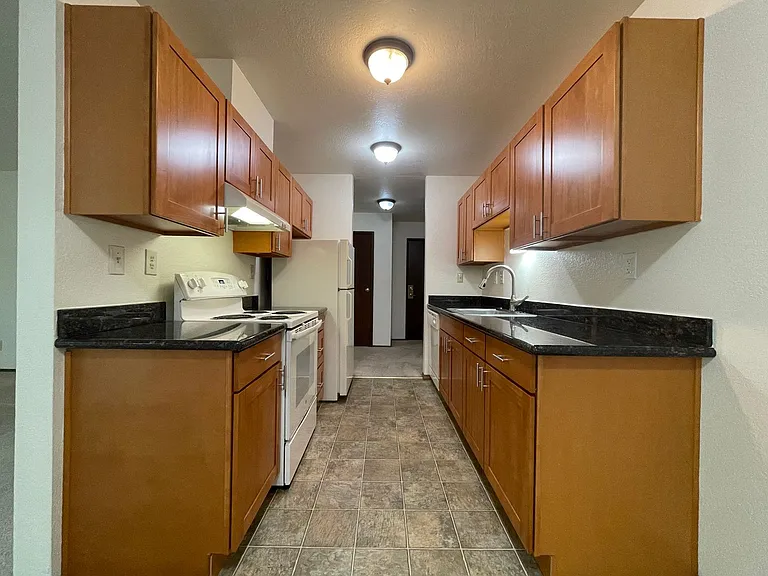 Tamarac Apartments — Photo 21