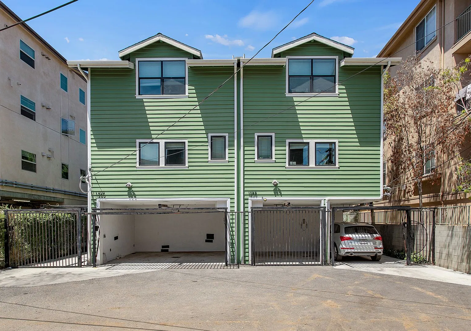 Adams Houses — Photo 4