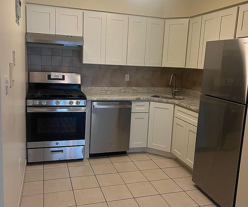 1st image of 12-32 31st Dr #5