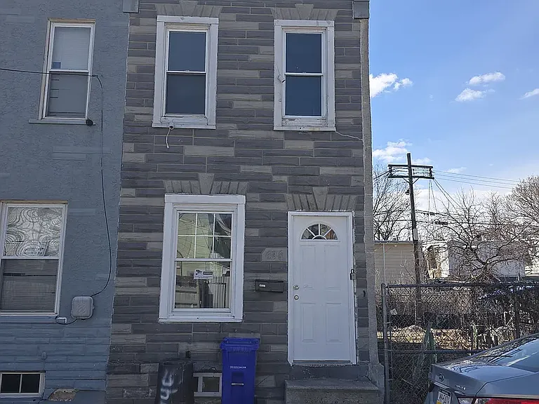 626 Eisenbrown St — Photo 1