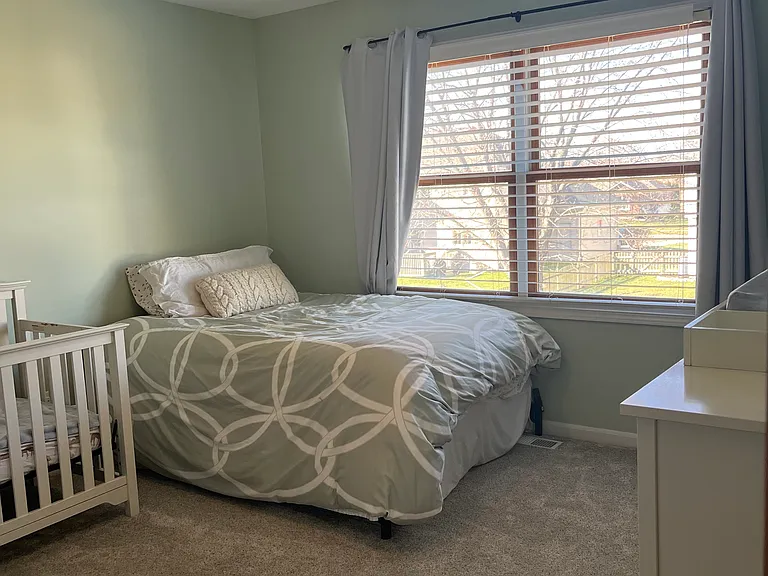 553 Danbury Dr — Photo 11