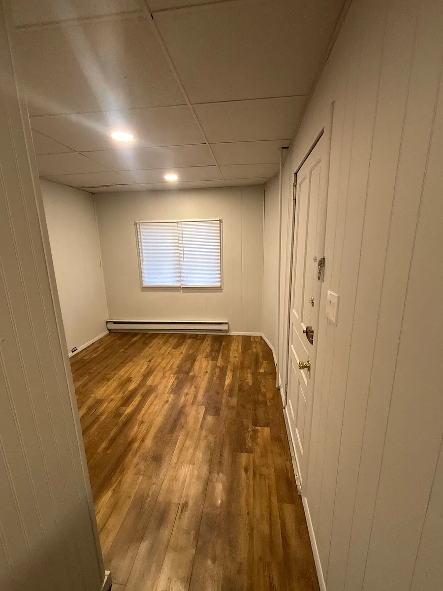 Building Photo - 1054 N 6th St #1