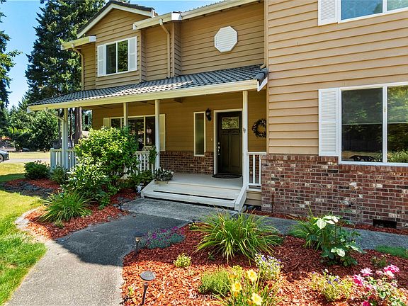 3rd image of 13823 72nd Ave E