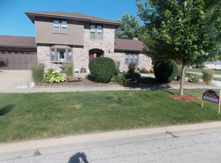 771 Kromray Rd, Lemont, IL 60439