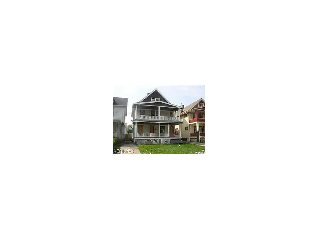 14116 Potomac Ave photo 1