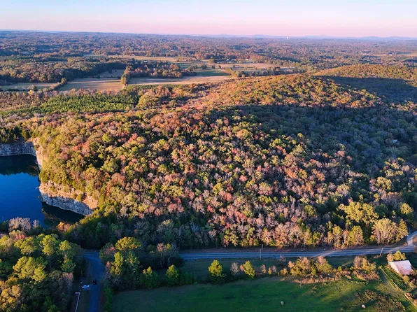 450 N Cedar Cove Rd, Hartselle, AL 35640