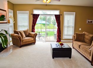 20815 Red Cedar Dr, Leesburg, VA