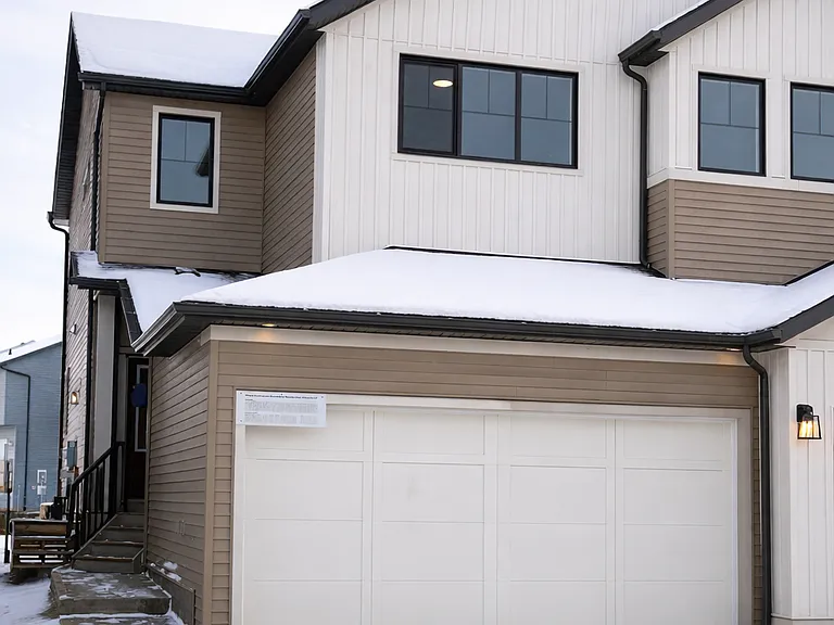 4846 Cawsey Ter SW — Photo 1