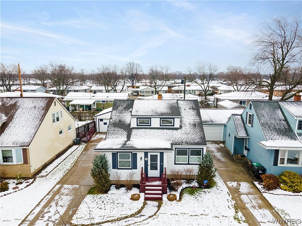 1st image of 19 Westfall Dr