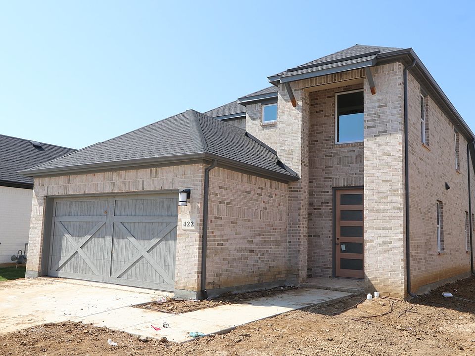 1st image of 422 Cherry Laurel Dr