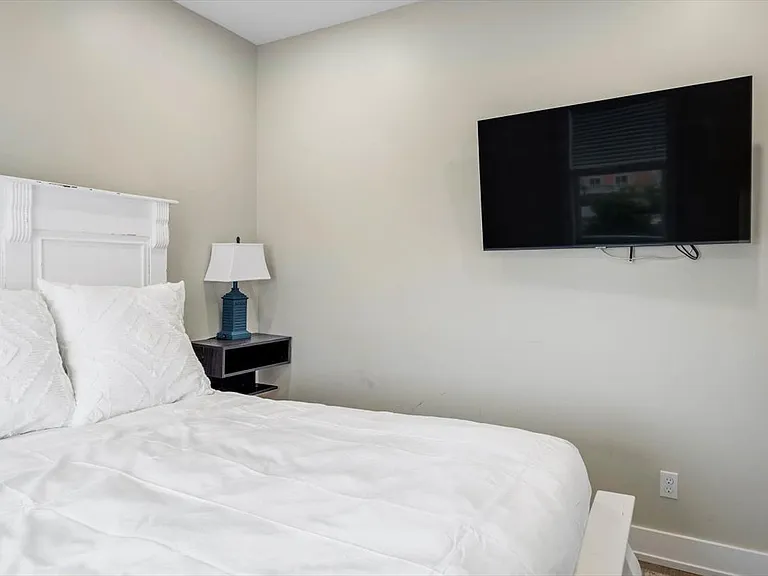 503 Albatross St — Photo 55