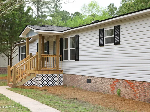 590 Luther Banks Road, Richlands, NC 28574