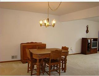5th image of 1204 Redmont Pl