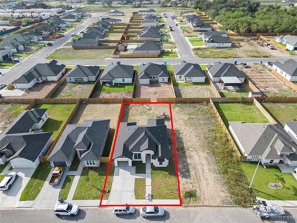 2nd image of 607 Gerardo Ln