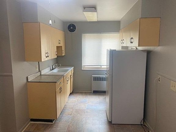 5th image of 4172 Paxton Woods Ln APT 2