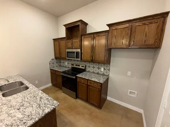 5718 Graceful Lane
