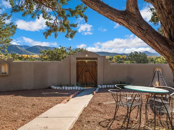 2101 Calle Tecolote, Santa Fe, NM 87505