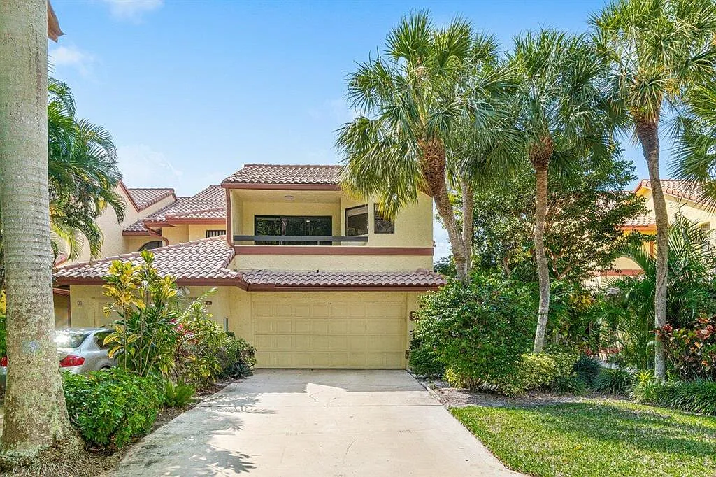 5425 10th Fairway Dr — Photo 1
