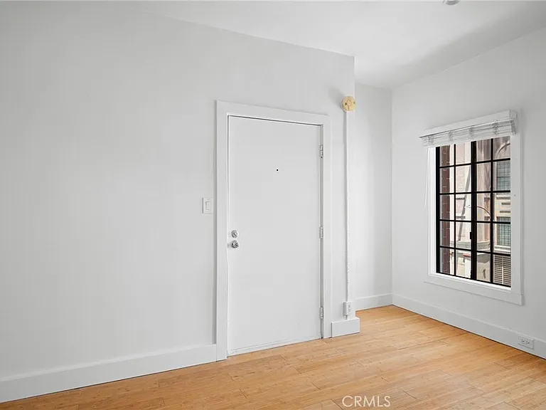 131 S Jackson St #301 — Photo 4