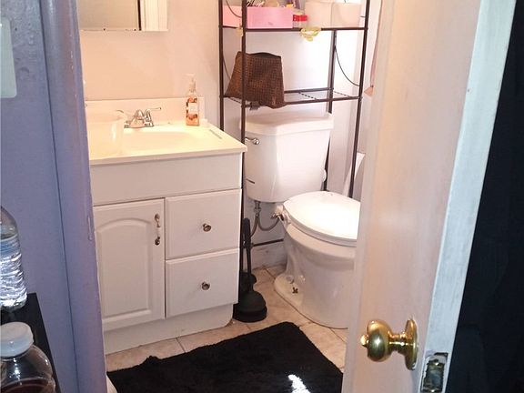 3rd image of 2619 E Buckingham Way