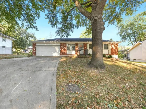16800 E 31st St S, Independence, MO 64055