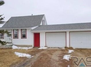 30451 University Rd, Centerville, SD 57014