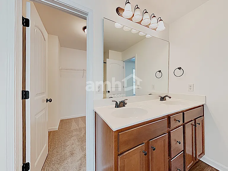 406 Sheila Way — Photo 11