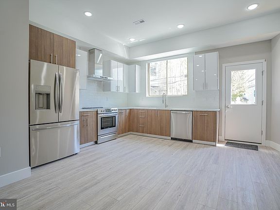5th image of 1201 N Taylor St #1