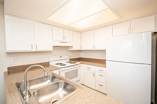 Georgia Avenue Apts Photo 1 Georgia Avenue Apts Photo 1
