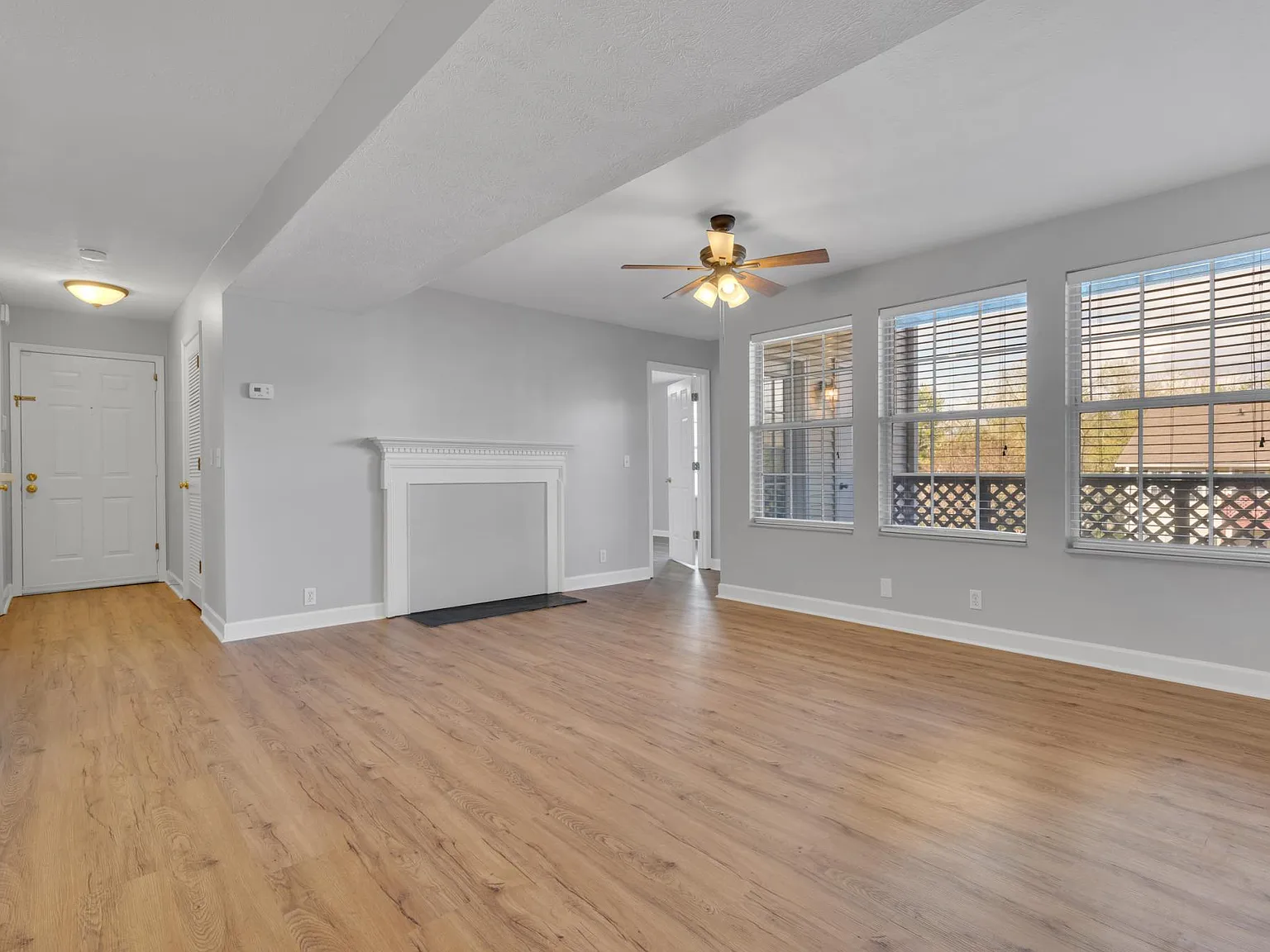 2 bed, 1143 sqft, $1,600 — Photo 3