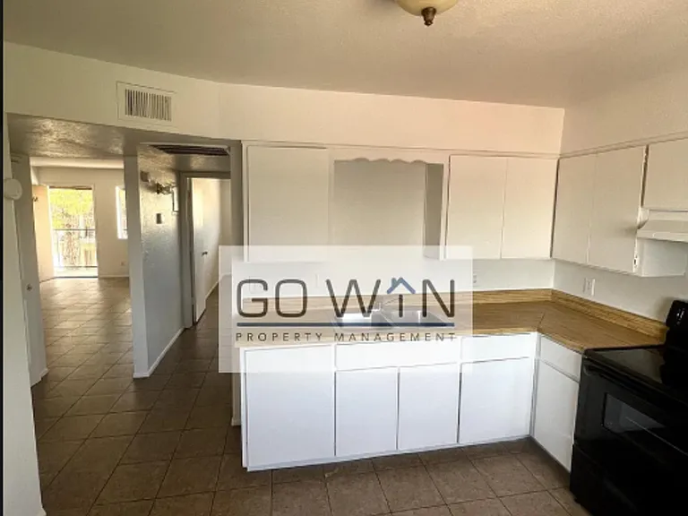 1758 E 6th Ave — Photo 3