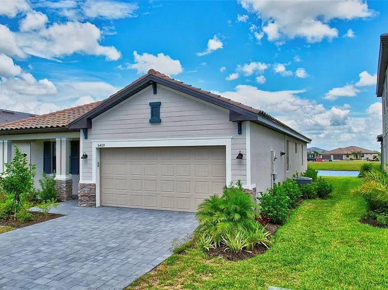 5409 Coral Reef Way — Photo 27