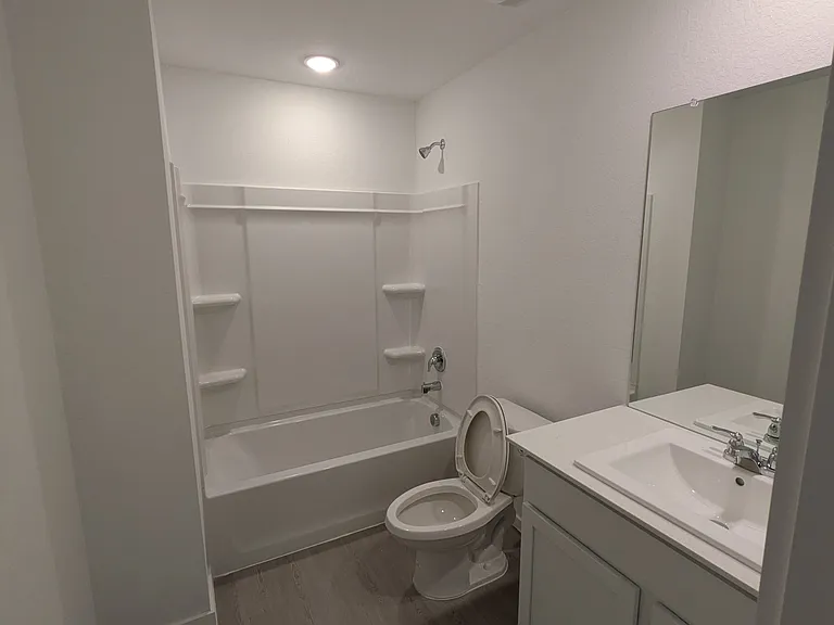 3180 Dispatch Dr — Photo 2