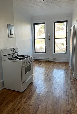 Rented by JB Mac Real Estate Inc. | media 1