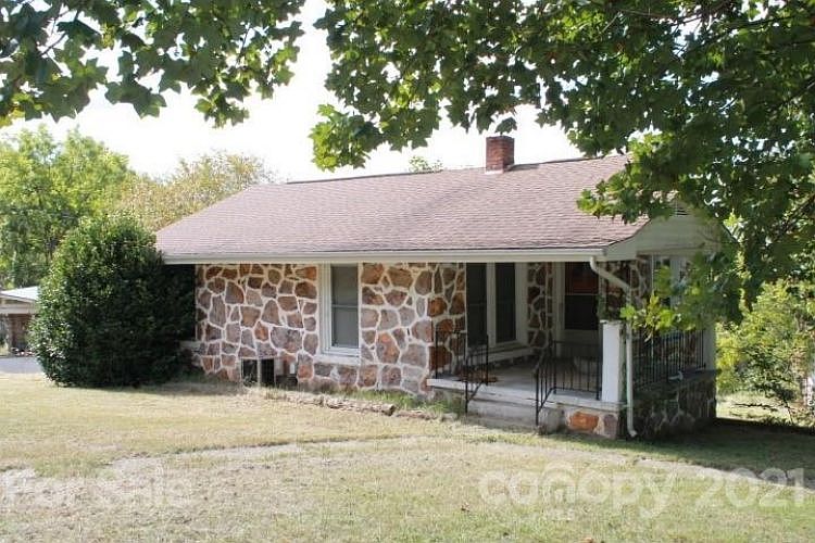 1st image of 3252 Barus St