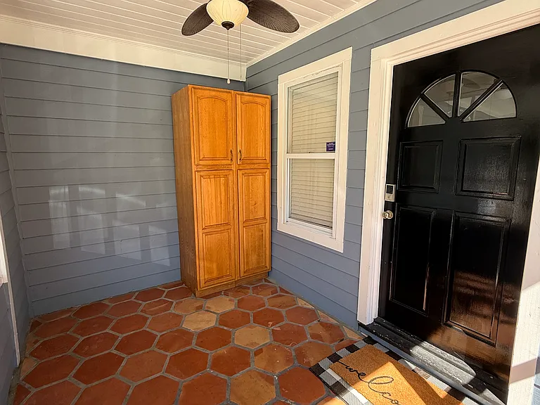 2045 Geneve St — Photo 14