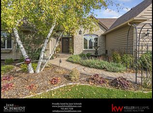8802 Everest Ln N, Maple Grove, MN 55311