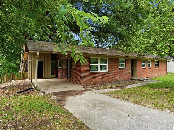2nd image of 409 16th Ave NW