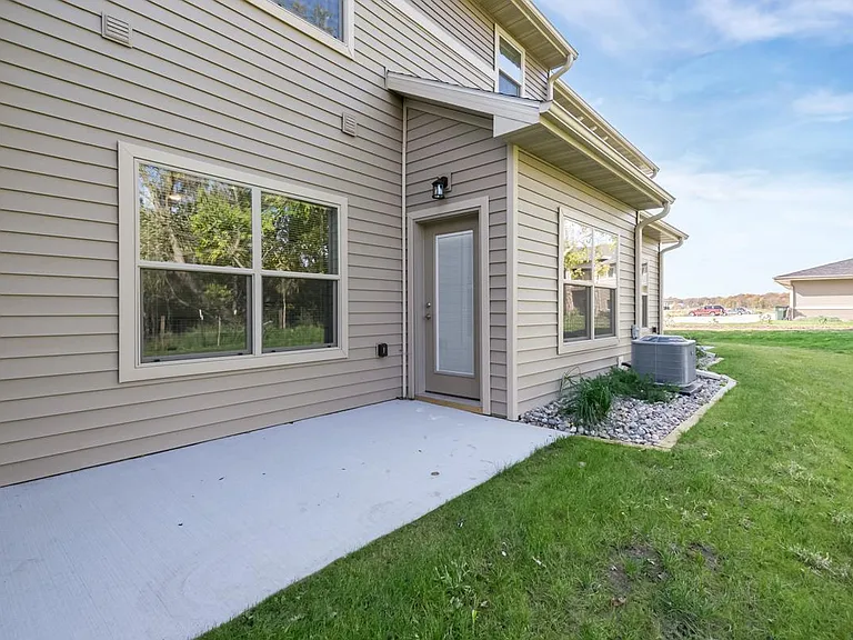 Suncrest — Photo 38
