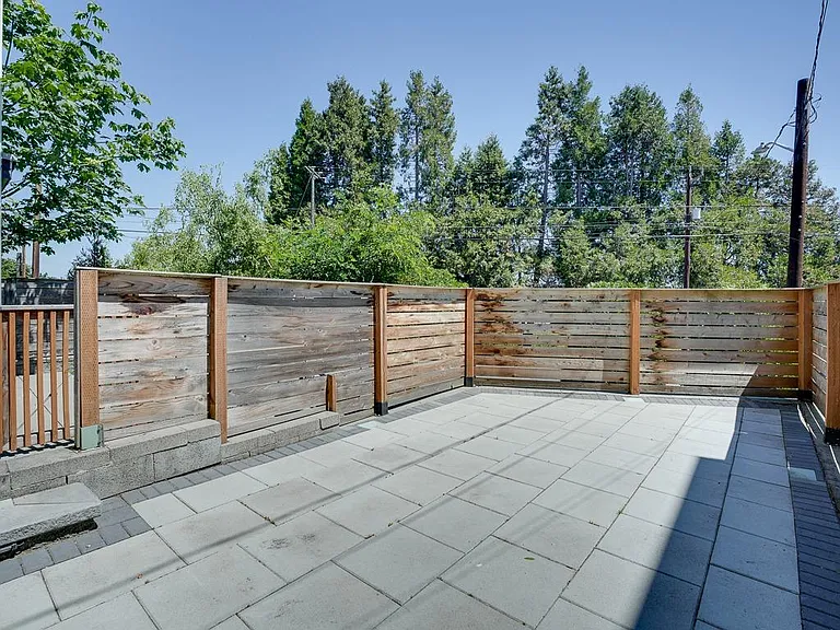 3835 Gilman Ave W — Photo 4