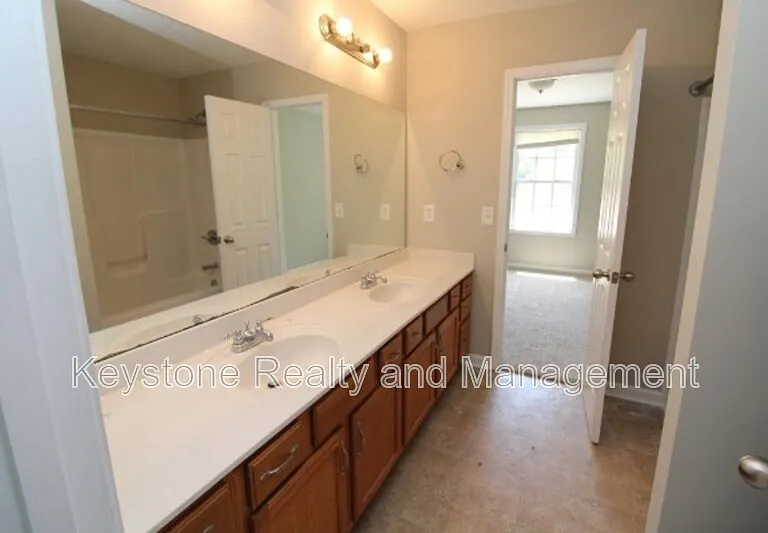 938 Cumberland Dr #B — Photo 4