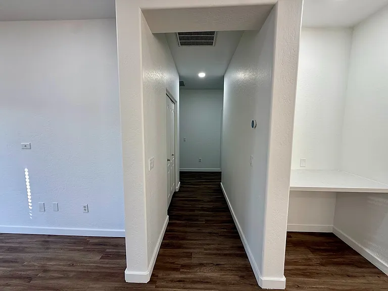15238 W Custer Ln — Photo 11